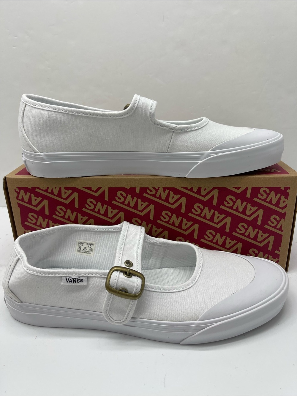 Vans WMNS Mary Jane True White
VN000CRRW0O Sneakers Sandals